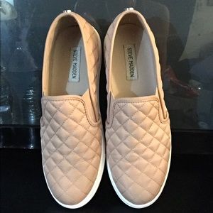 Steve Madden canvas shoes